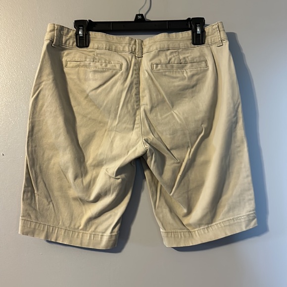 Arizona Jean Co Size 13 Beige Woman's Casual Shorts - Picture 3 of 4